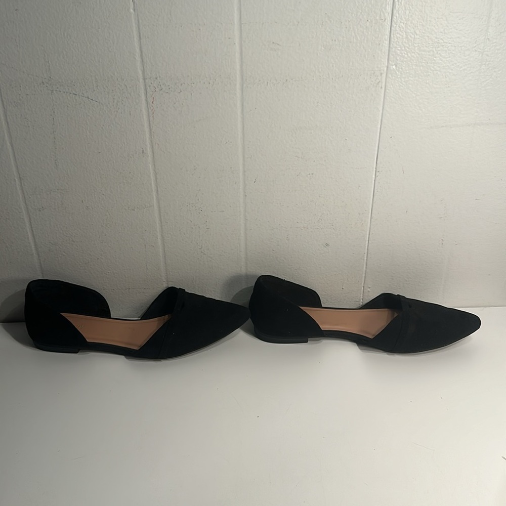 Old Navy Black Faux Suede Pointed Toe Flats - Size 9 Women’s - Picture 5 of 10